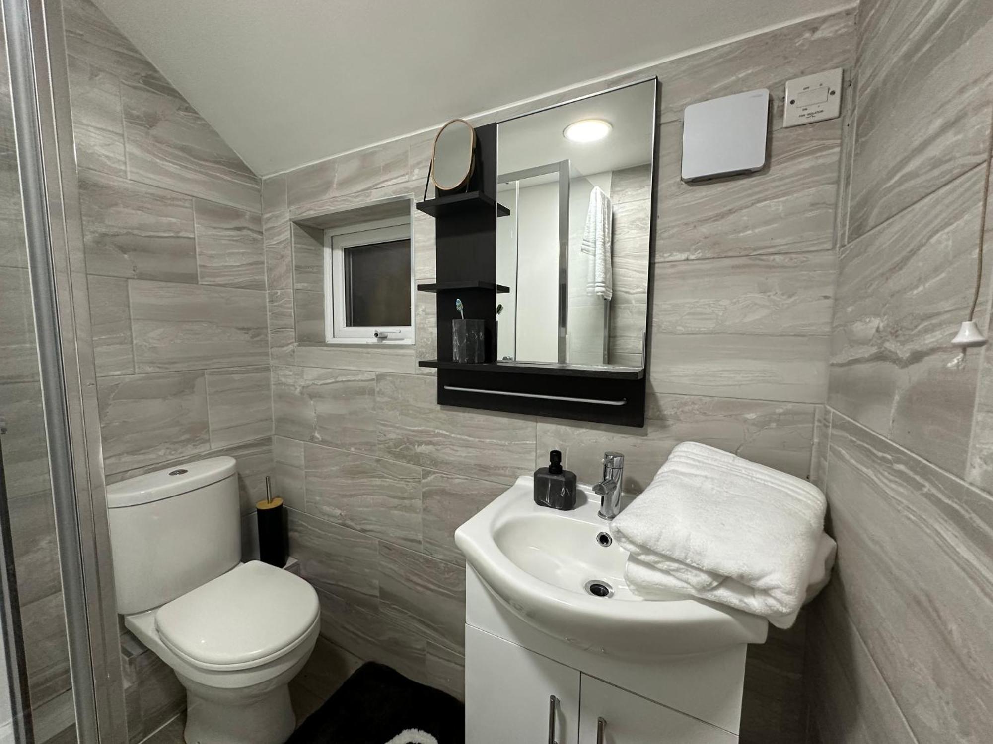 2-bed With Rooftop Garden In Prime Location Appartamento *